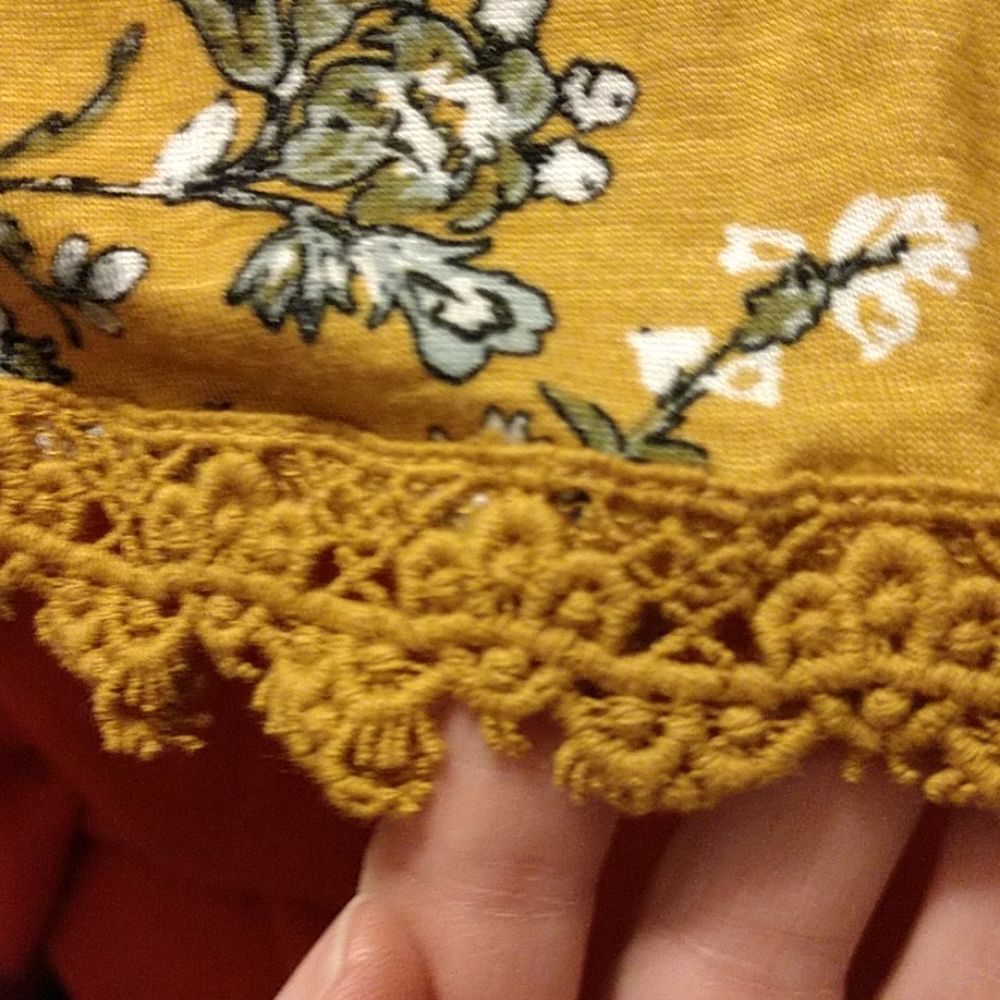 Top - Picture 2 of 2